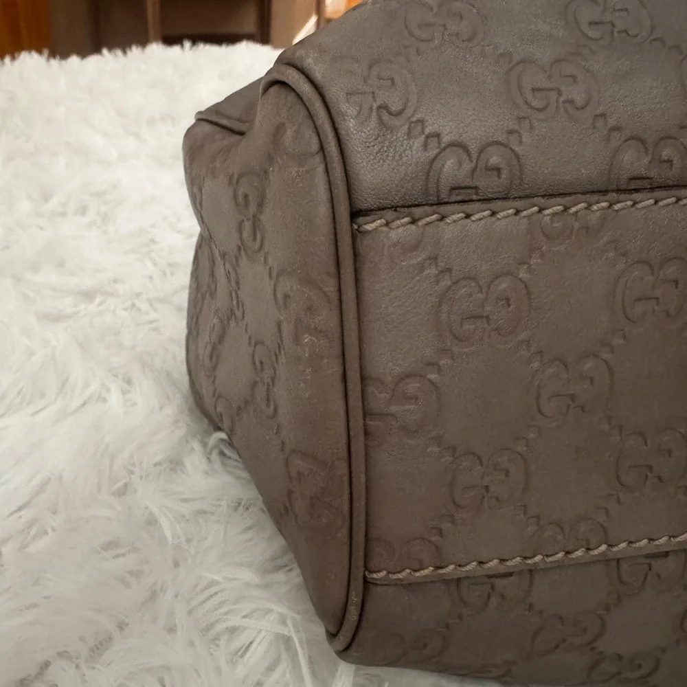 Gucci Gray / Taupe Monogram Pleated Hobo with Gold Hardware - Picture 11 of 14